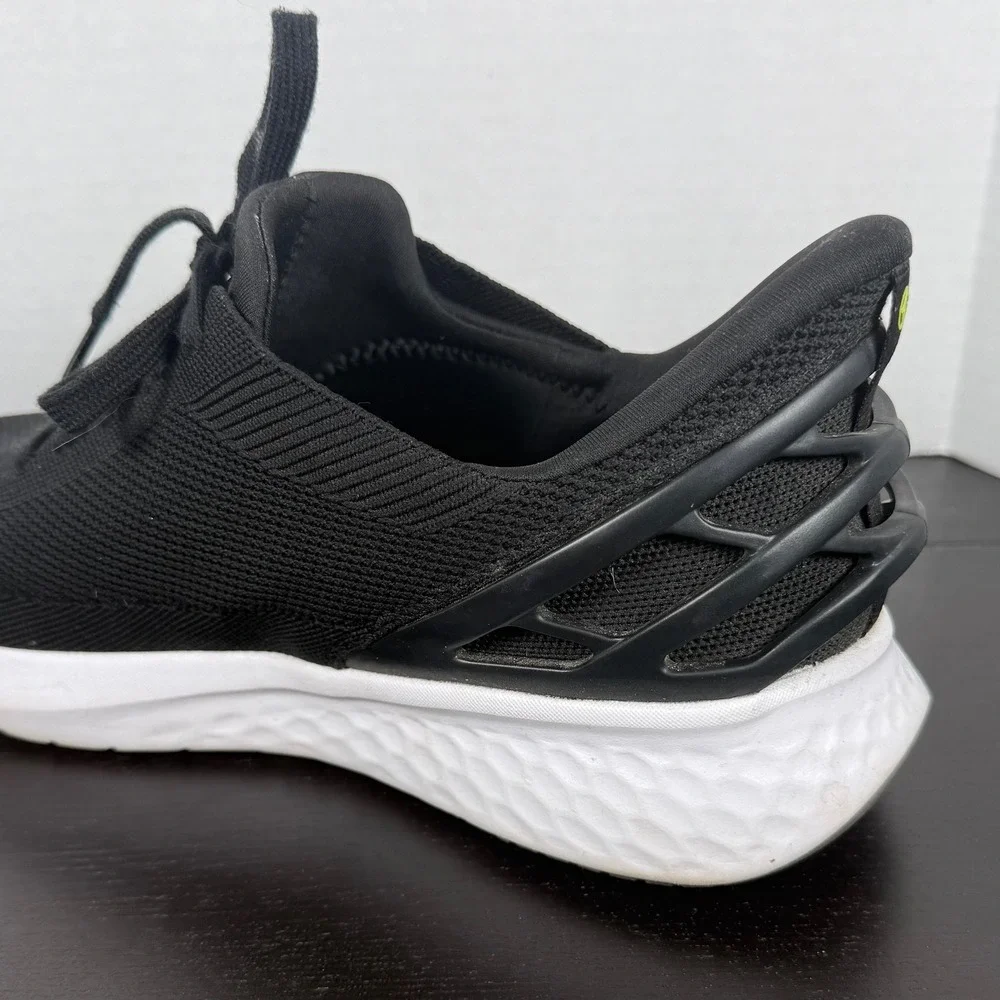 Kizik Men 10.5 Wide Black Lima Hands-Free Slip On Sneakers Shoes L3FCDATHBK01-2E